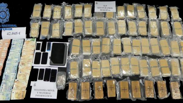 Cocaína incautada a una red de distribución entre Lisboa y España Cocaína incautada a una red de distribución entre Lisboa y España