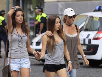 Belén Rueda con sus hijas