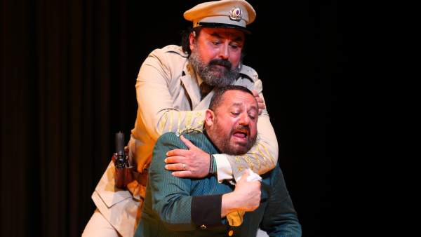 La comedia de las mentiras La comedia de las mentiras