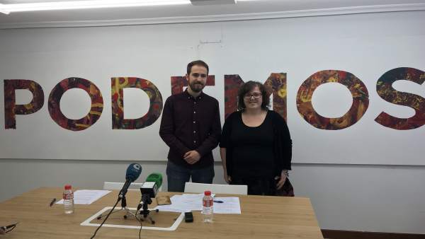 Luis del Piñal y Verónica Ordóñez pressentan líneas de su candidatura a Podemos Luis del Piñal y Verónica Ordóñez pressentan líneas de su candidatura a Podemos