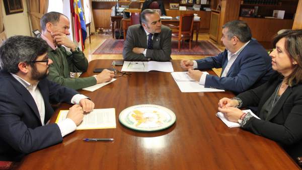 José Julián Gregorio se reúne con miembros de CSIF José Julián Gregorio se reúne con miembros de CSIF