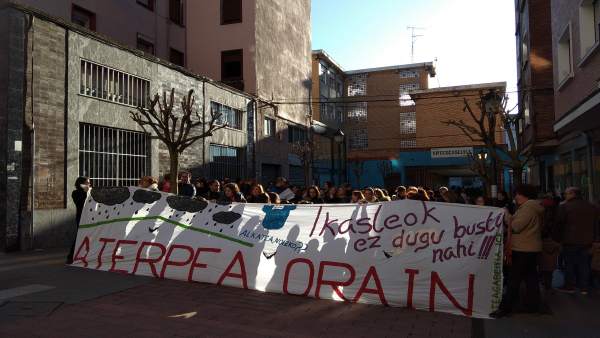 Protesta para exigir que se finalice el aterpe en Arteagabeitia Protesta para exigir que se finalice el aterpe en Arteagabeitia