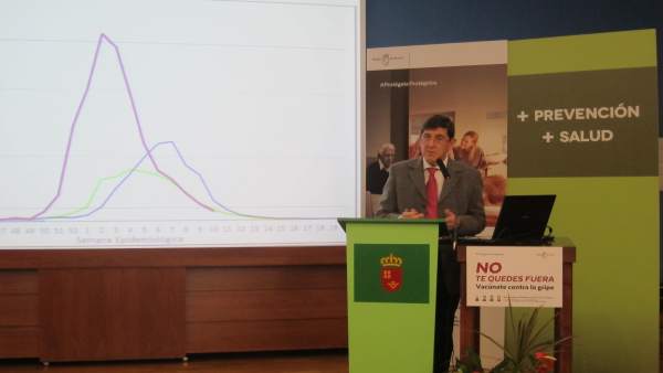 El Consejero De Salud, Manuel Villegas, Durante La Rueda De Prensa El Consejero De Salud, Manuel Villegas, Durante La Rueda De Prensa