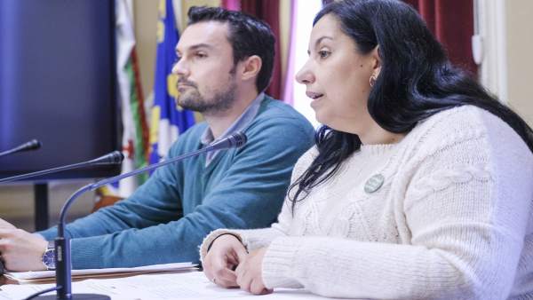 Los ediles Martin Vila y Ana Fernández del Ayuntamiento de Cádiz Los ediles Martin Vila y Ana Fernández del Ayuntamiento de Cádiz