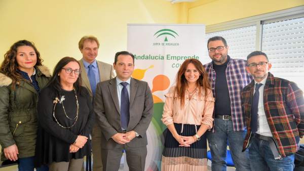La delegada de Economía en Cádiz en un acto en la Línea La delegada de Economía en Cádiz en un acto en la Línea
