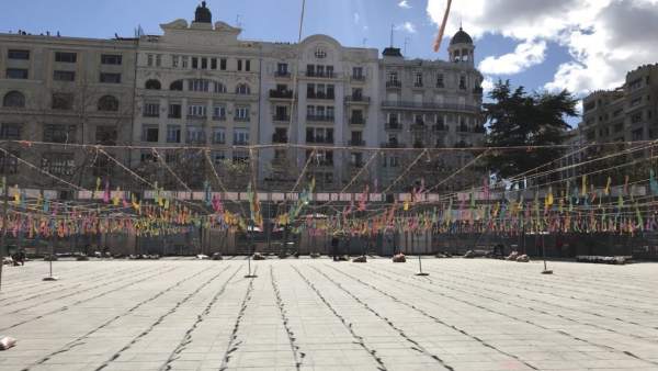 Creu Roja atén 46 persones en la mascletà, 31 per lipotímies i dos per intoxicació etílica Creu Roja atén 46 persones en la mascletà, 31 per lipotímies i dos per intoxicació etílica