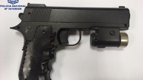 Arma sustraída por la Polícia Arma sustraída por la Polícia