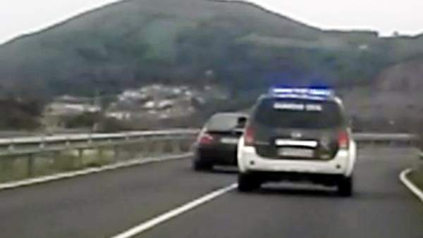Rdo. Nota De Prensa Guardia Civil (Auxiliado Un Conductor Evitando Un Accidente) Rdo. Nota De Prensa Guardia Civil (Auxiliado Un Conductor Evitando Un Accidente)