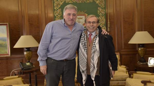 Joseba Asiron y Yamil Mahmoud Abousada. Joseba Asiron y Yamil Mahmoud Abousada.