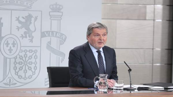 Rueda de prensa de Iñigo Méndez de Vigo tras el Consejo de Ministros Rueda de prensa de Iñigo Méndez de Vigo tras el Consejo de Ministros