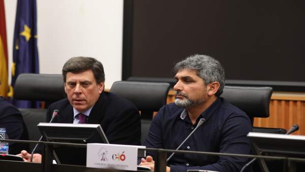 Los padres de Diana Quer y Mari Luz Cortés en rueda de prensa en el Congreso Los padres de Diana Quer y Mari Luz Cortés en rueda de prensa en el Congreso