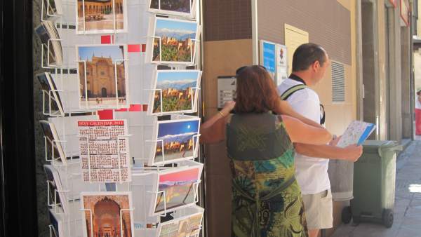 Turistas Españoles En Granada Turistas Españoles En Granada
