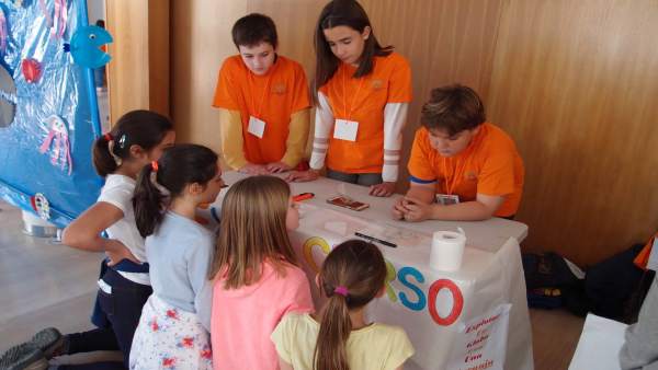 Escolares aprenden un uso responsable de los recursos energéticos Escolares aprenden un uso responsable de los recursos energéticos