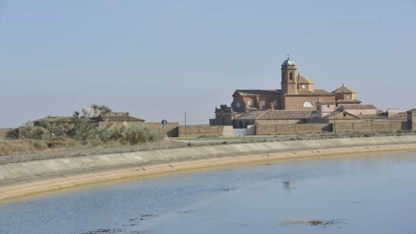 La Cartuja de Nuestra Señora de las Fuentes, en Sariñena (Huesca) La Cartuja de Nuestra Señora de las Fuentes, en Sariñena (Huesca)
