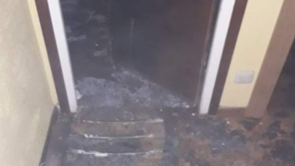 Vivienda incendidada en Santander Vivienda incendidada en Santander
