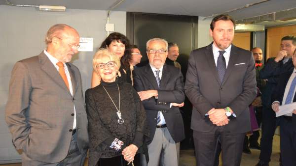 Valladolid (17-03-2018).- Concha Velasco junto a los tres alcaldes democráticos Valladolid (17-03-2018).- Concha Velasco junto a los tres alcaldes democráticos