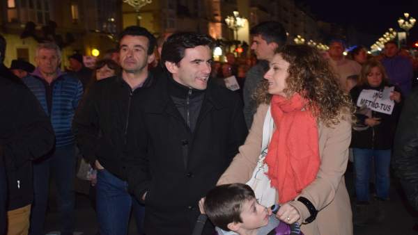 Pedro Casares en la manifestación contra el MetroTUS Pedro Casares en la manifestación contra el MetroTUS
