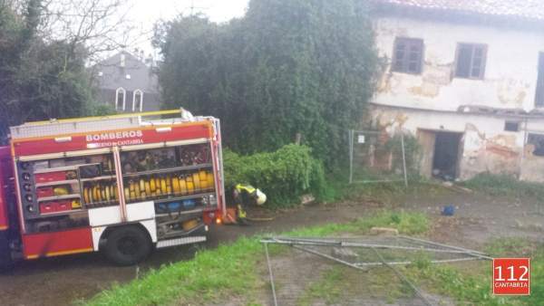 112 Sofoca Un Incendio En Una Casa Abandonada En Colindres 112 Sofoca Un Incendio En Una Casa Abandonada En Colindres