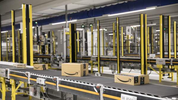 Centro Logístico de Amazon en Prat del Llobregat Centro Logístico de Amazon en Prat del Llobregat
