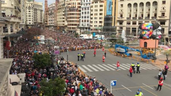 Les Falles deixen els mateixos residus, però més reciclatge Les Falles deixen els mateixos residus, però més reciclatge