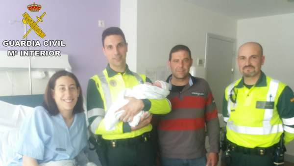 Parto en la V-30 de València Parto en la V-30 de València