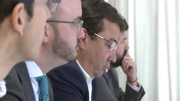 Vara en la Asamblea Anual de AJE Extremadura Vara en la Asamblea Anual de AJE Extremadura