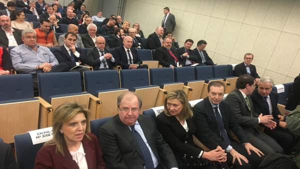 Valladolid.- Herrera, junto a Salgueiro y Del Olmo, en la Asamblea de Cecale Valladolid.- Herrera, junto a Salgueiro y Del Olmo, en la Asamblea de Cecale