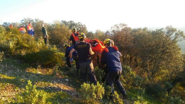 Rescate de un parapentista en El Bosque (Cádiz) Rescate de un parapentista en El Bosque (Cádiz)