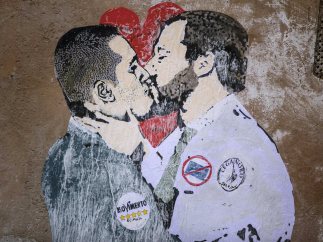 Beso político