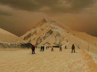 Nieve naranja en Sochi