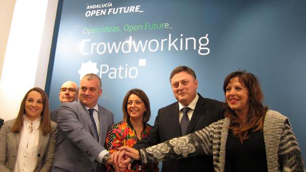 Javier Carnero, Isabel Ambrosio, Jerónimo Vílchez y Mar Téllez, con Esther Ruiz Javier Carnero, Isabel Ambrosio, Jerónimo Vílchez y Mar Téllez, con Esther Ruiz