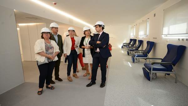 Visita de las instituciones a las obras de Traumatología Visita de las instituciones a las obras de Traumatología