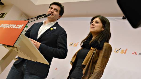 El diputado de ERC, Sergi Sabrià y la portavoz del partido, Marta Vilalta. El diputado de ERC, Sergi Sabrià y la portavoz del partido, Marta Vilalta.