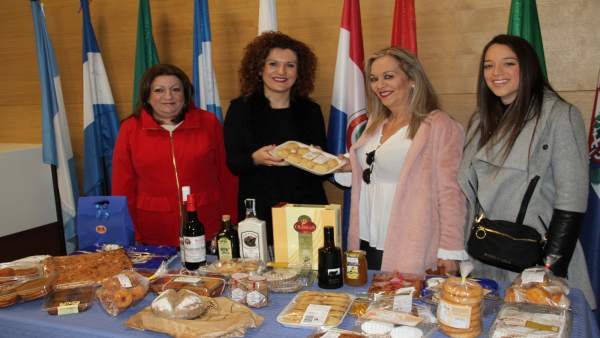 Nota De Prensa Y Fotos De Hoy, 26 De Marzo, Entrega Cesta Dulces De Cuaresma Nota De Prensa Y Fotos De Hoy, 26 De Marzo, Entrega Cesta Dulces De Cuaresma