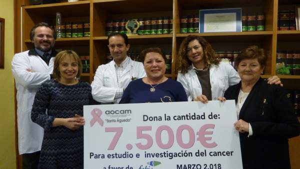 La asociación de cáncer de mama firma convenio con el Juan Ramón Jiménez. La asociación de cáncer de mama firma convenio con el Juan Ramón Jiménez.