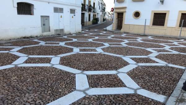 Intervención realizada en el entorno del arco de Caballerizas Reales Intervención realizada en el entorno del arco de Caballerizas Reales