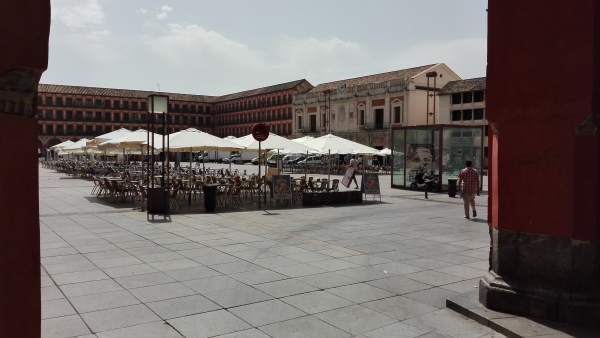 La Plaza de la Corredera acoge varios establecimientos hosteleros La Plaza de la Corredera acoge varios establecimientos hosteleros