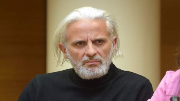 Benavent diu haver viscut "en pròpia persona" les mossegades en Ciegsa i evita posar la mà en el foc "per ningú" Benavent diu haver viscut "en pròpia persona" les mossegades en Ciegsa i evita posar la mà en el foc "per ningú"