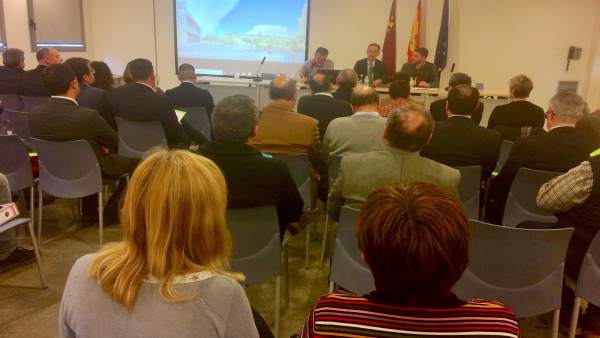 Celdrán preside la reunión del Comité de Participación Social del Mar Menor Celdrán preside la reunión del Comité de Participación Social del Mar Menor