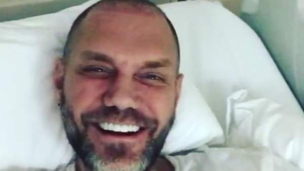 Nacho Vidal hospitalizado. Nacho Vidal hospitalizado.