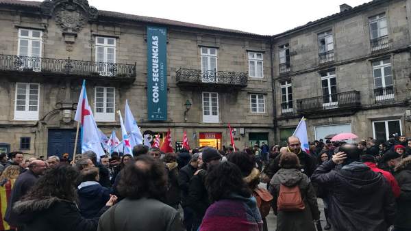 Concentración en Santiago en solidaridad con Cataluña Concentración en Santiago en solidaridad con Cataluña
