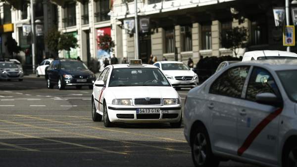 Tráfico, circulación, coches, taxi, taxis Tráfico, circulación, coches, taxi, taxis