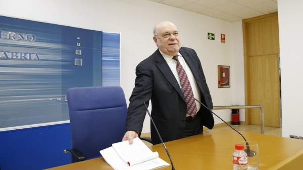 Sala De Prensa Del Gobierno De Cantabria El Consejero De Economía, Hacienda Y E Sala De Prensa Del Gobierno De Cantabria El Consejero De Economía, Hacienda Y E