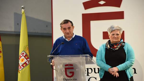 Los diputados Manuel Gómez y María Ángeles Blanco Los diputados Manuel Gómez y María Ángeles Blanco