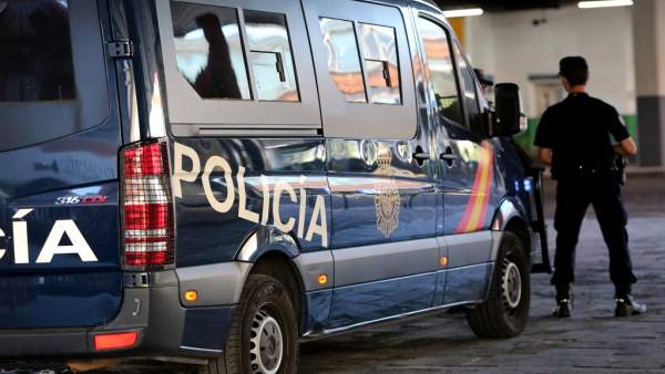 Recursos de Policía Nacional, agente, agentes, policía, policías, furgoneta poli Recursos de Policía Nacional, agente, agentes, policía, policías, furgoneta poli