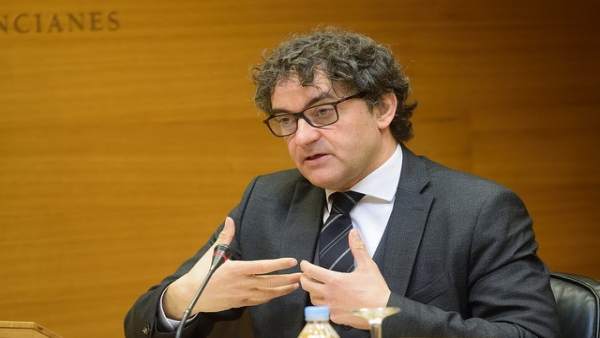 Colomer comparece en Les Corts Colomer comparece en Les Corts