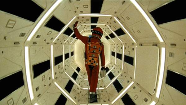 2001: A SPACE ODYSSEY 2001: A SPACE ODYSSEY