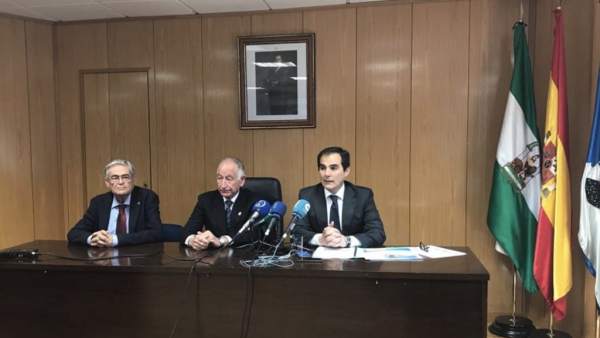 Nieto, en rueda de prensa en Roquetas de Mar Nieto, en rueda de prensa en Roquetas de Mar