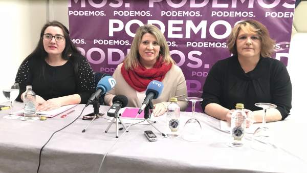 Rueda de prensa de Carmen Santos con otras integrantes de Podemos Rueda de prensa de Carmen Santos con otras integrantes de Podemos