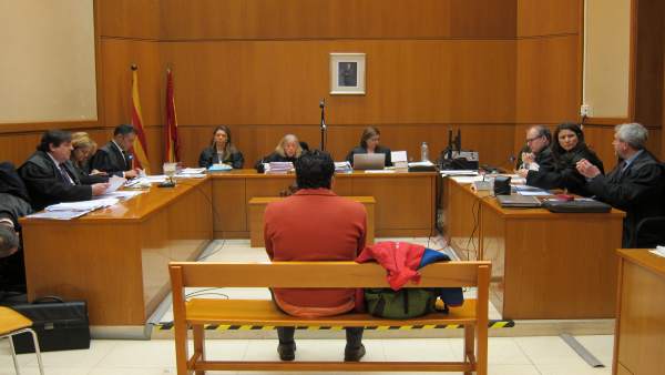 Juicio por violar a una anciana en Barcelona Juicio por violar a una anciana en Barcelona